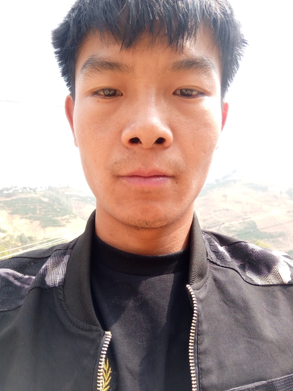 唐伟的第一张照片--华宁认干亲服务网